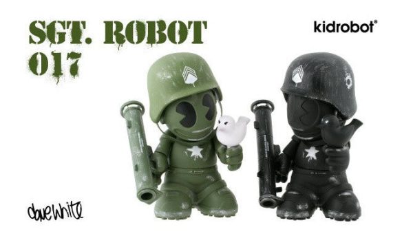 Kidrobot 2009 Dave White Kidrobot Mascot No 17 Sgt Robot Green & Black Ver 2 7  Vinyl Figure Set Online Hot Sale