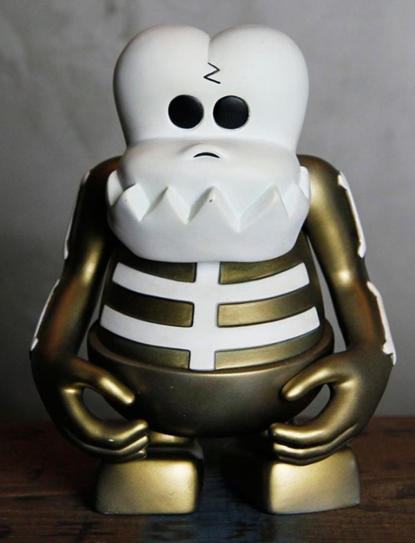 Bounty Hunter BxH 2001 Skull Kun Gold Ver 7  Vinyl Figure For Cheap