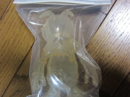 Secret Base Convex Skull Bee Invisible Clear Ver 5  Vinyl Collection Figure Online