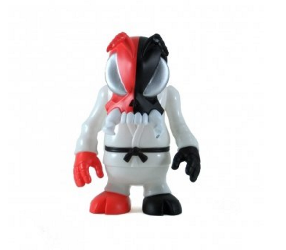 Secret Base 2007 Convex Skull Bee Fan Club  07  White Ver 5  Vinyl Collection Figure For Sale