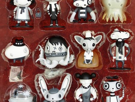 Flying Cat 2004 Nathan Jurevicius Scarygirl Mono Edition 3  Vinyl Figure Set For Sale